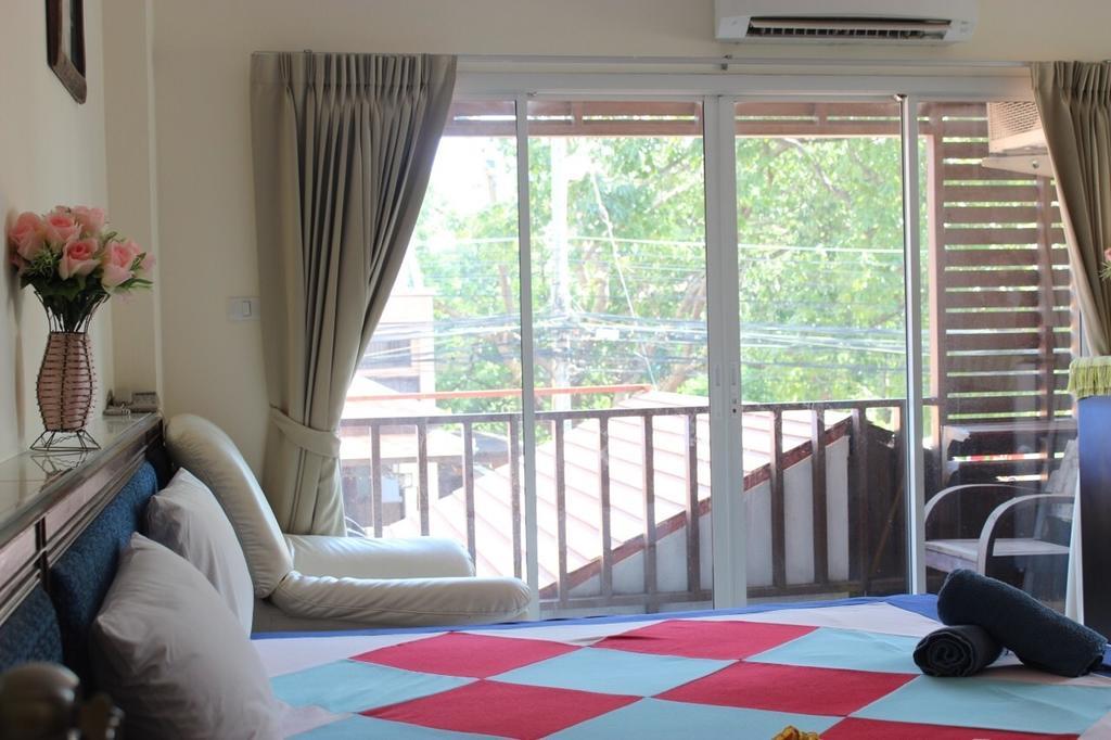 Dacha Beach Pattaya Bagian luar foto