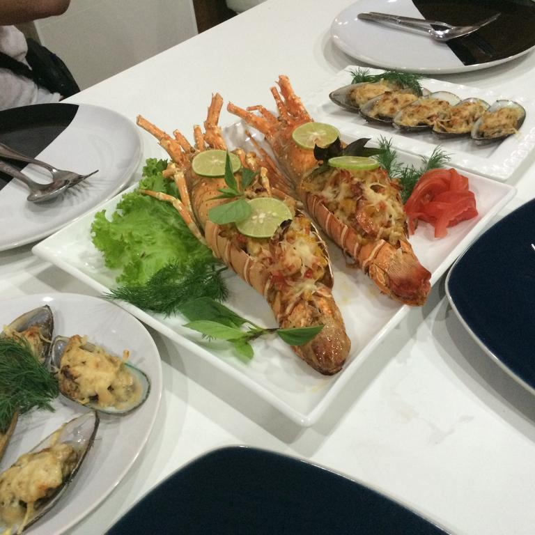 Dacha Beach Pattaya Bagian luar foto
