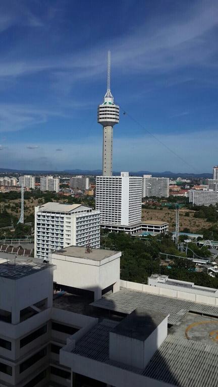 Dacha Beach Pattaya Bagian luar foto